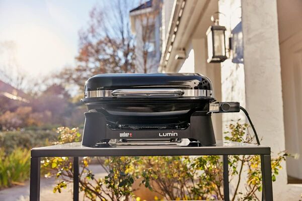 Weber Barbecue électrique Lumin Black, 2200W, Grille en Fonte