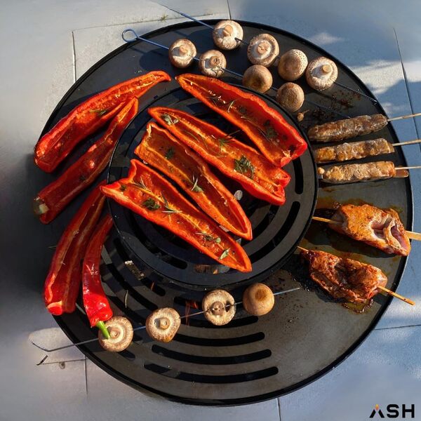 Plancha - BBQ - Grill - Brasero - Acier Corten - Couleur rouille - Plaque de cuisson - Extérieur - Plancha - Anneau de barbecue - Cheminée de jardin - Barbecue - Rangement du bois - Aspect luxueux