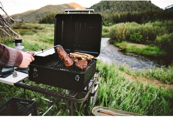 Pellet BBQ Ranger: portable and camping grill with Keep Warm Mode technology...