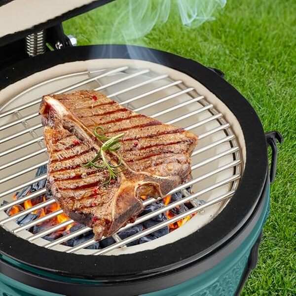 Découvrez notre test complet du barbecue Kamado Relaxdays : précision de cuisson, saveurs inégalées et polyvalence pour vos grillades réussies