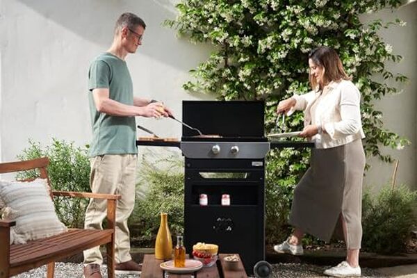 Découvrez notre test détaillé de la plancha originale gaz 260 duo edition Le Marquier, incluant chariot et couvercle pour une expérience de cuisson optimale et conviviale en extérieur.