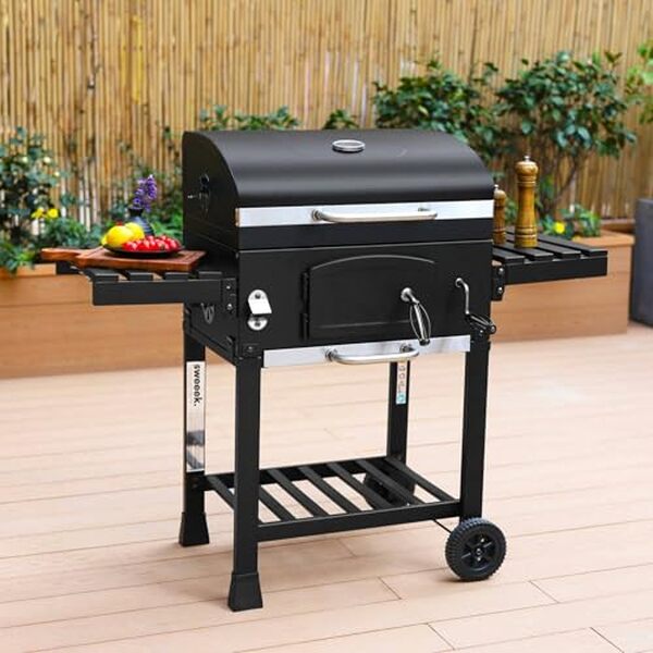 Découvrez notre analyse complète du barbecue Bernard noir d'Alice's Garden : un fumoir à charbon performant et élégant pour vos grillades réussies