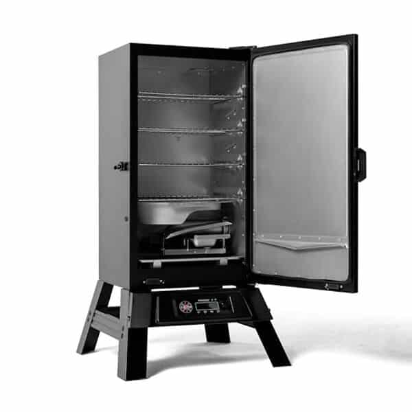 Découvrez le test complet du fumoir numérique Masterbuilt 710 : évaluation de ses fonctionnalités, connectivité WiFi et puissance pour une cuisson réussie à chaque utilisation.